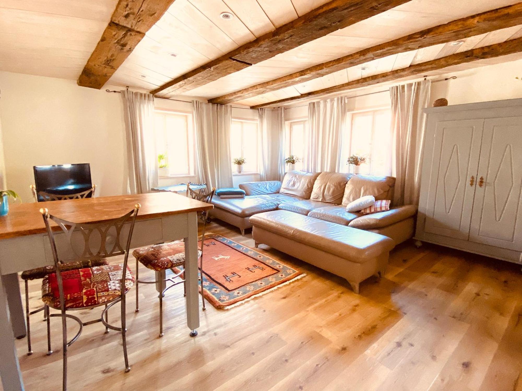 Apartment Ganze - Erdgeschoss - Sehr Ruhig - Hundefreundlich - Regendusche - Bodenheizung - Kueche - Easy Check-in Mit Schluesselbox *
